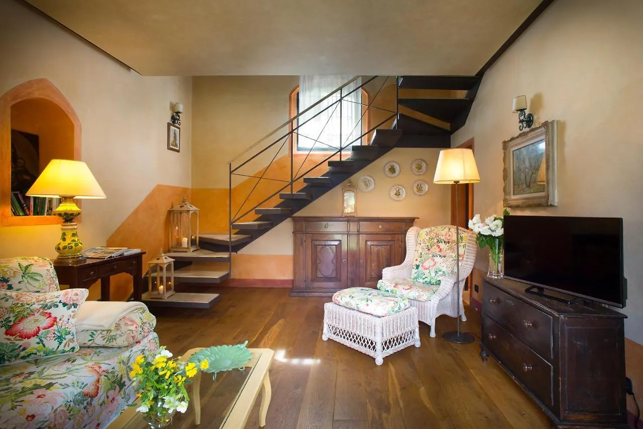 La Canonica Di Cortine Pension Barberino di Val dʼElsa 0*,
